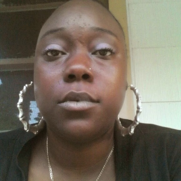 Meet your Posher, Everlene - Picture 1 of 1